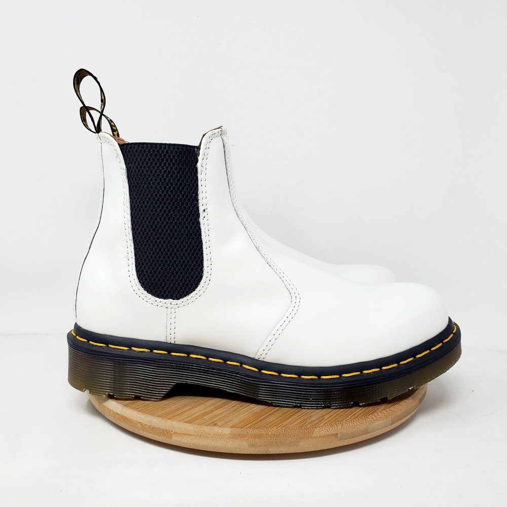 Dr Martens 2976 Chelsea Boots Womens 7 White Leather Punk Goth Shoes - Picture 6 of 12